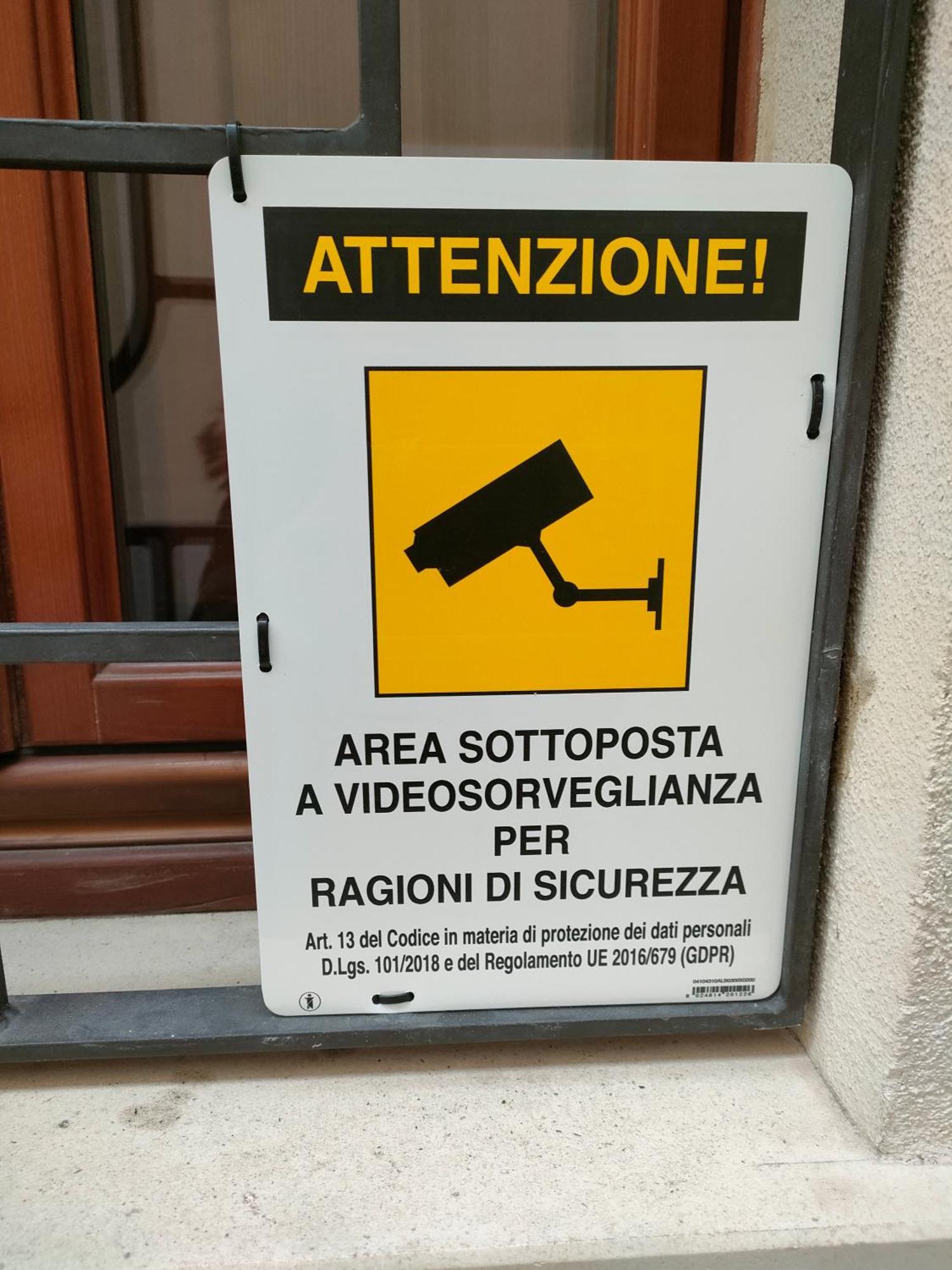 Appartamento Turistico I Portici LʼAquila Exterior foto
